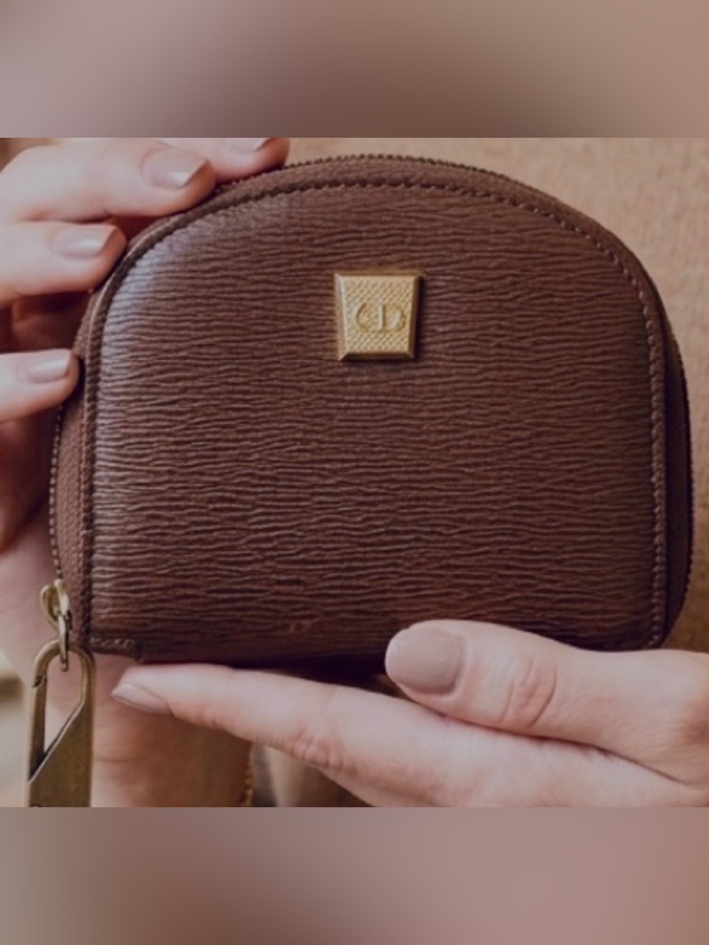 CHRISTIAN DIOR Textured brown zippy coin purse